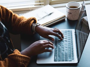 コロナ禍で始まった大学生活。画面のなかの先生に感情をぶつけた