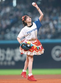 スラリとしたフォームで投げ込む