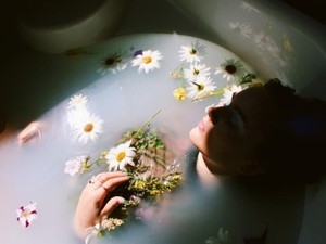 先輩に「ありえない」と思われたくなくて始めたメイク、今も私を脅す