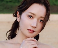 葉月ゆめさんの初の写真集「葉月ゆめファースト写真集 予知夢」（撮影：清田大介）