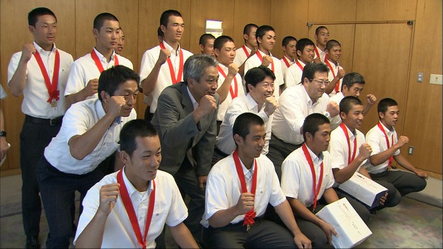 夏の高校野球　甲子園出場決めた岡山学芸館の選手らが知事を訪問