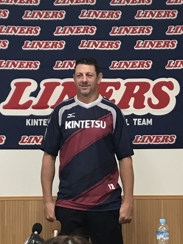 近鉄の練習に合流。意気込みを語るトンプソン・ルーク