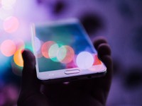 スマホから離れたいのに…。14時間が限界だった私の葛藤と気づき