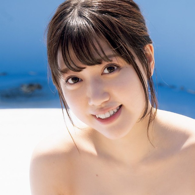和泉芳怜「週刊SPA! 」（扶桑社）4月7・14日合併号より＝撮影／武田敏将 ヘアメイク／KEIKO（renewal） スタイリング／田中陽子