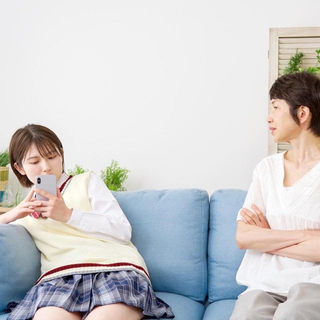 母から「ゲームのやりすぎ」って叱られたことありませんか　※画像はイメージです（siro46/stock.adobe.com）