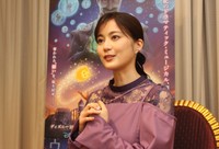 夢だったディズニー映画の吹替について語る生田絵梨花さん＝2023年12月、大阪市内