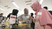 正月のないインドネシアなど、留学生たちが日本の正月料理を試食　感想は？　香川・高松