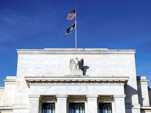 ある中央銀行首脳は言った。「金の値段は、人智を信じるかどうかで変わる」