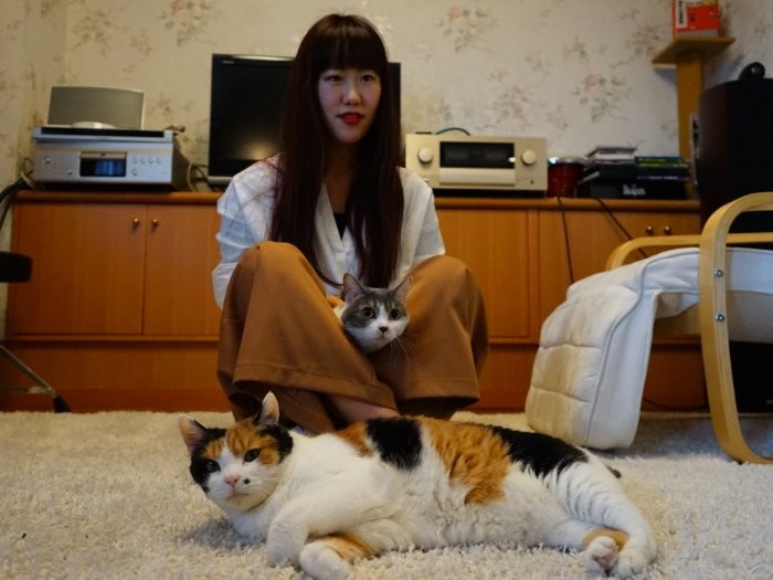 猫と遊ぶのが茜さんの最高の癒し