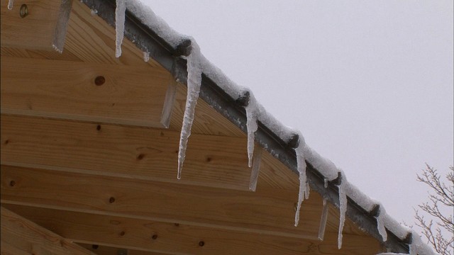 岡山県北部で初雪　岡山・真庭市