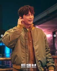 ソ・イングク（出典：韓国コンテンツ制作スタジオ・STUDIO X+Uの公式インスタグラム＠xplusu.seriesより）