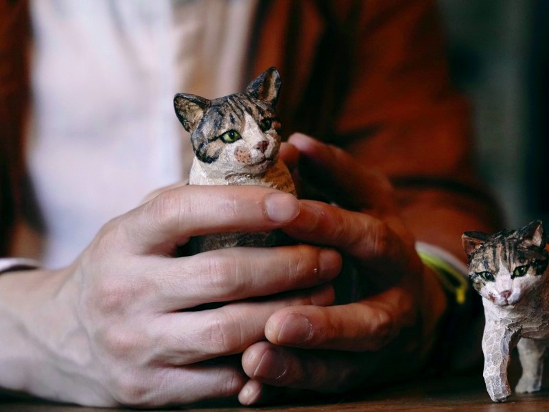 「いなくなった後、木彫りのポチ（はしもとみおさん作）をずっと触っていたっけ…」