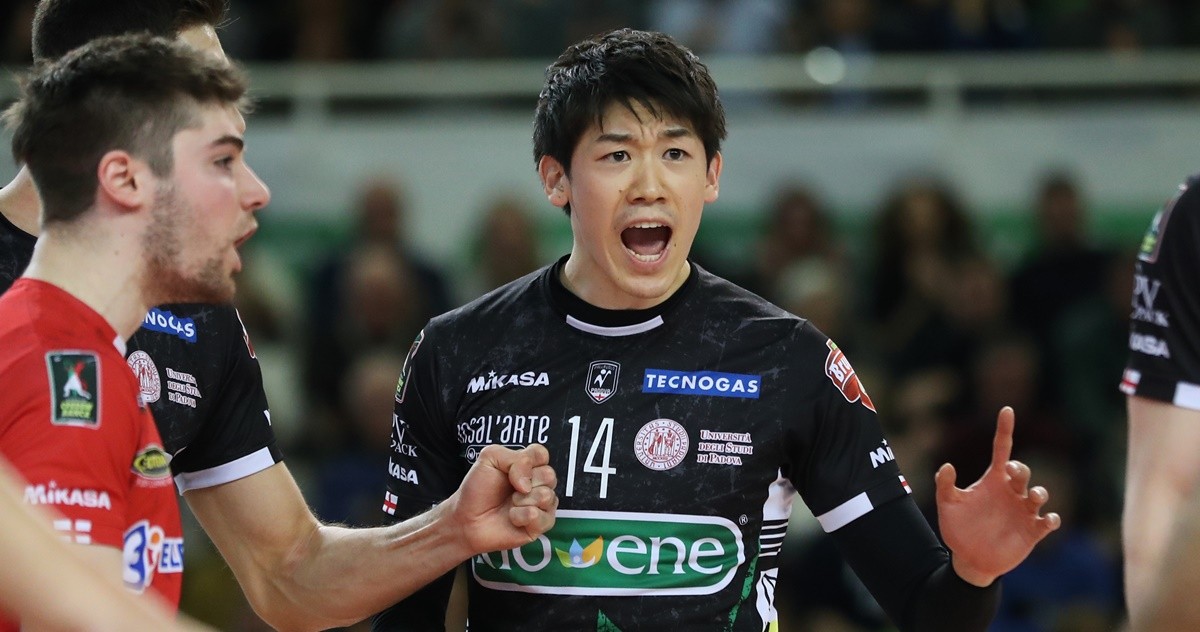 中央大学バレーボールゲーム用短パン 石川祐希世代の短パン 中央大学 バレー ゲームパンツ - メルカリ