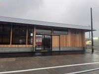 この時はまだ入れなかったという新しい駅舎（提供：しんうらさん）