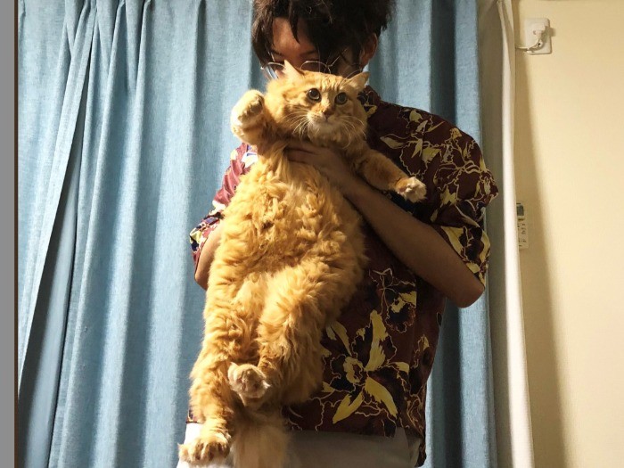 撮影＝清美さん。ミュージシャンをやってる下のお兄ちゃんの久しぶりの帰宅で、興奮のまさはる。