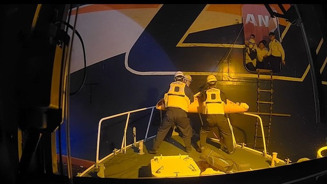 小豆島沖で釜山行き貨客船から急患搬送要請　乗客がアルコールを大量摂取で　香川