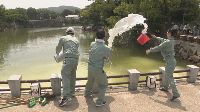 内堀の水質浄化に取り組んだ岡山工業高校化学工学科の3年生