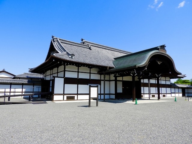 件の男性が入ろうとした元離宮二条城本丸御殿