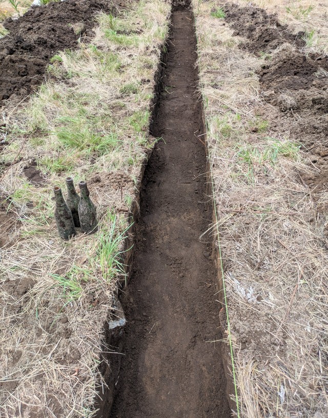 これスコップ手掘りなんです（雪国の外構屋Kさん提供）