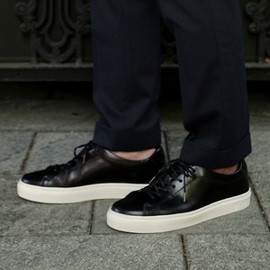 コードバン製スニーカー再登場！新色ネイビー追加＆カスタム対応も可能。TWCM店舗にて期間限定受注スタート。