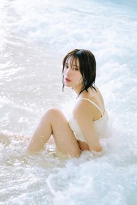 『中村ゆりか写真集』（宝島社）