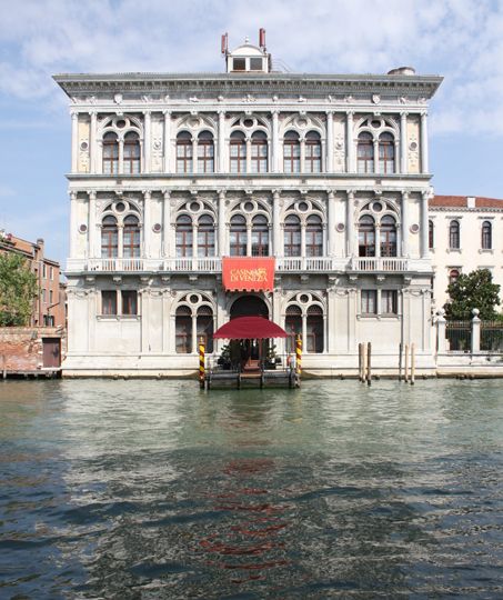 【図8】
マウロ・コドゥッシ、パラッツォ・ヴェンドラミン・カレルジ（ヴェネツィア）