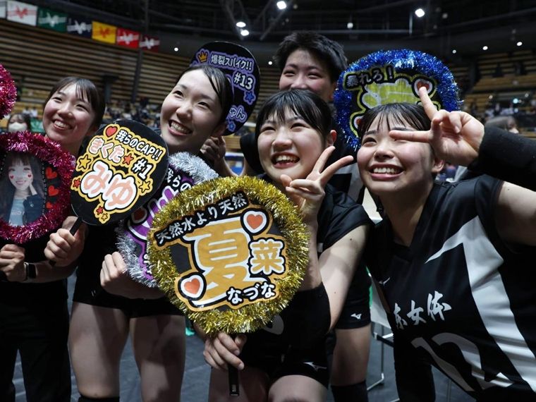 バレー - 東京女子体育大・菊田美優と二宮みずき 10年間の最後につかん