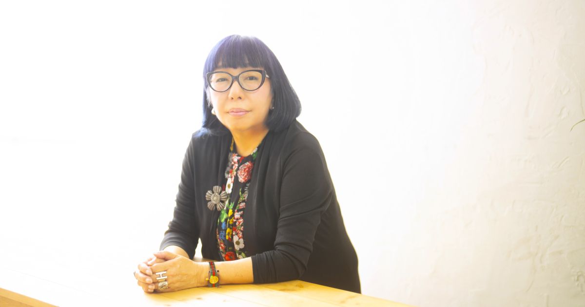 山田詠美さん「三頭の蝶の道」 女流作家たちの毒気と魅力「あらゆる 
