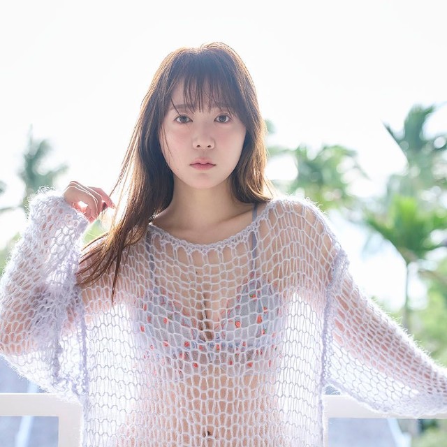 「伊藤彩沙 写真集 アヤサージュ」先行カット【撮影／中村和孝】