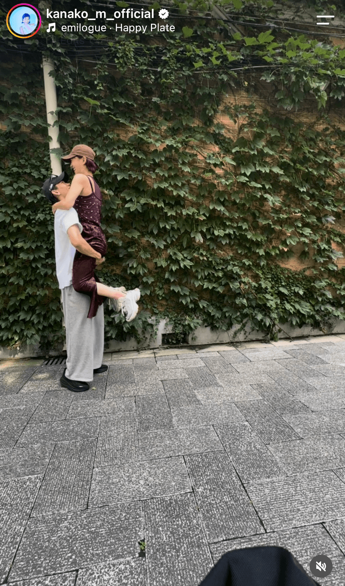 「我慢できず、1ヶ月で会いに行ってしもた！」（村上佳菜子(@kanako_m_official)さんのインスタグラムより）