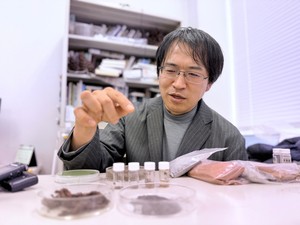 砂のコストを無視してきた人類　文明をどう続けるのか　土壌学者・藤井一至さんに聞く