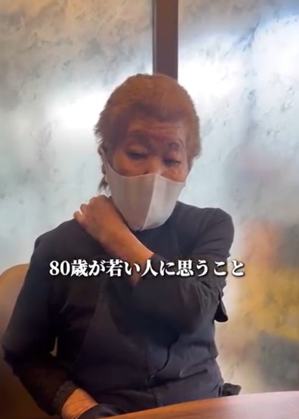 赤川うどんの店主（「赤川うどん 元祖立喰い」さん提供、Instagramよりキャプチャ撮影）