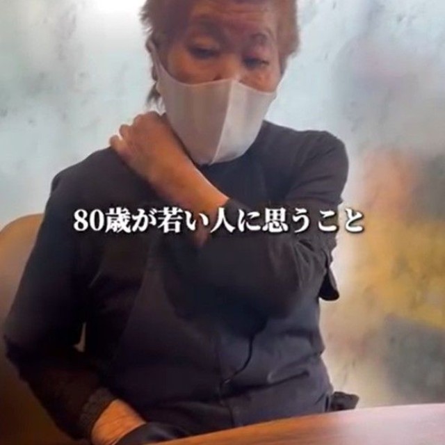 赤川うどんの店主（「赤川うどん 元祖立喰い」さん提供、Instagramよりキャプチャ撮影）