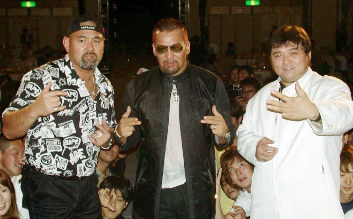闘魂三銃士CAFE」武藤＆蝶野に加え、橋本大地もメニュー監修！結成35