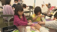 子どもたちが工作などを楽しめるイベントが高松市で開かれまる