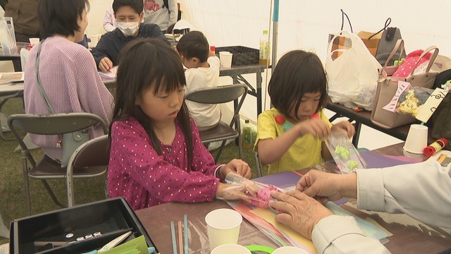 子どもたちが工作などを楽しめるイベントが高松市で開かれまる