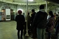 目の前に広がる放射状の舎房を見つめ、それぞれに思いを馳せる参加者たち