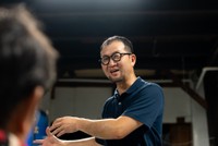 伝統を大切にしながら、新たな酒造りに挑戦する田中社長（上）と智久専務（下）