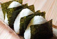 鶏ガラ醤油を加えればご飯とも合う！※画像はイメージです（gontabunta/stock.adobe.com）