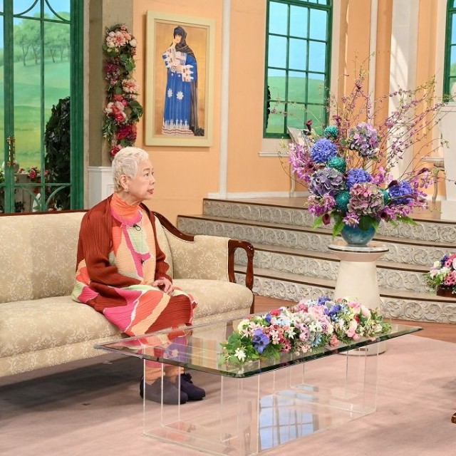 「徹子の部屋」  (右から)黒柳徹子、大空眞弓＝テレビ日提供