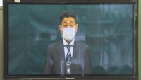 校内放送話す岡賢一校長