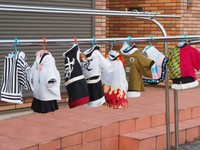 ずらりと並んだ衣装は圧巻