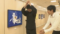 作品について話す書道家／武田双雲さん