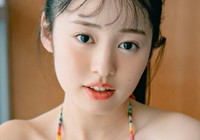 デジタル限定 白濱美兎写真集『純白のプリズム』（撮影：U-YA　©ワニブックス）