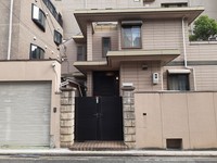 動物と遊べる民泊を準備している民家