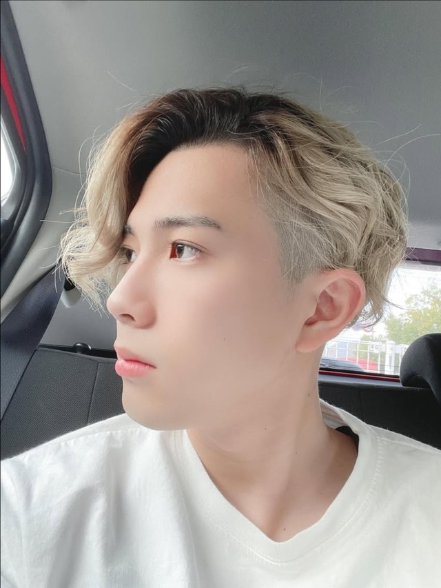 学生時代の写真。爽やかな横顔が印象的で、現在のワイルドな雰囲気とのギャップに驚く人も／舛谷さん（@mad_froggy513_2）提供