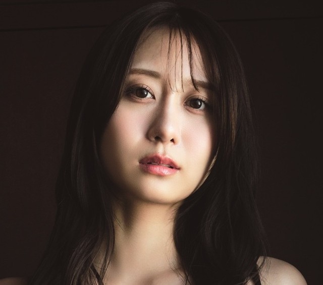 『PARADE(パレード)』2026春号に登場した古畑奈和（撮影／笠井爾示）