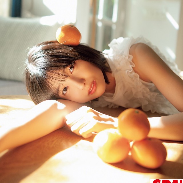 五百城茉央（撮影／鈴木ゴータ　ヘアメイク／佐藤友梨　スタイリング・着付け／角藤智美）