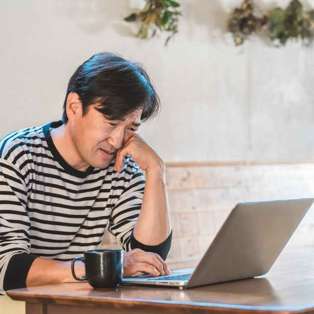 いつものクライアントから振込が無い…　※画像はイメージです（FineGraphics/photoAC）