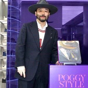 リッツォーリからスタイルブックを出したPOGGYさんを知ってる？オリジナリティ溢れるスタイルに世界のファッショニスタが注目中。ファッショントレンドスナップ214
